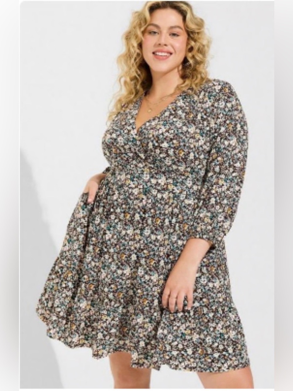 Torrid Mini Studio Knit Surplice Tiered Dress Size 2 2X Multicolor Floral Print - Picture 2 of 12